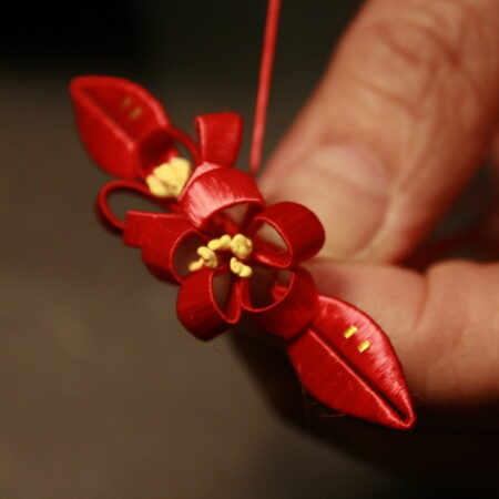Chun-zi-hua (silk flower)