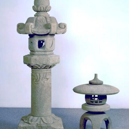 Izumo Ishidoro (stone lanterns)