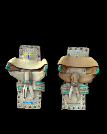 Footwear made out of natural leather (almenqalah)