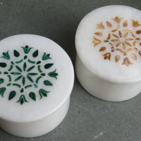 Pacchi kari (marble inlay work of Agra)