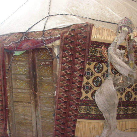 Turkmen yurt and its interior